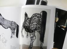 Catalogue Tia Calli Borlase - Hapax, sculpture suspendue baleines, coques en mousse, passementerie, cuir